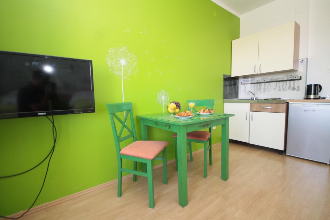 Center Apartment *