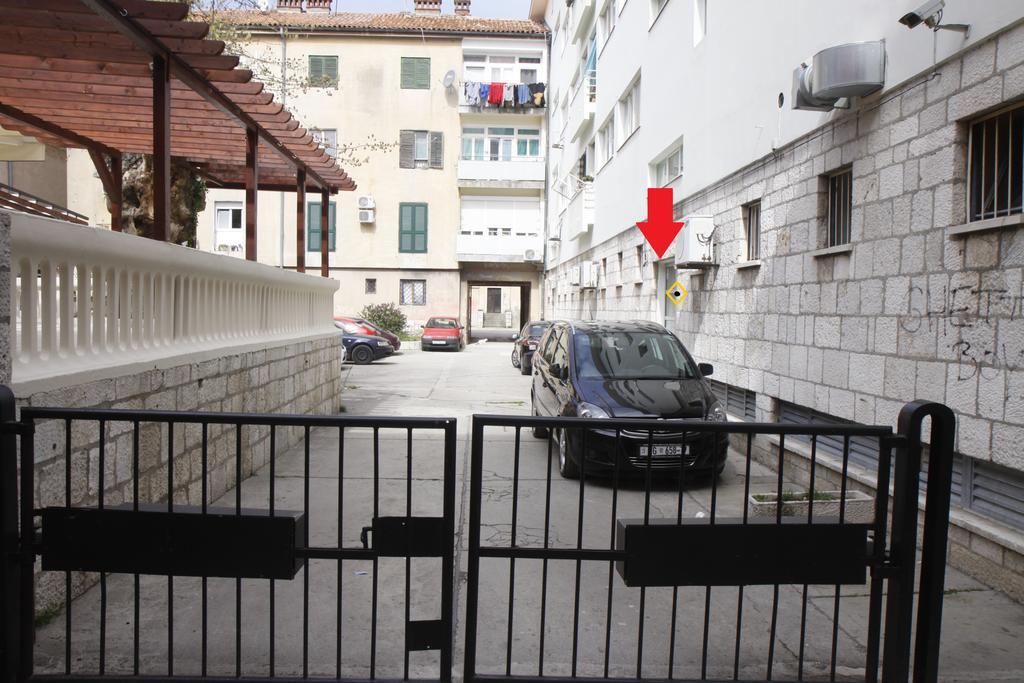 Apartma Center *
